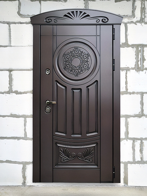 Дверь с фрезеровкой