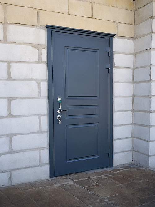 Уличная входная дверь