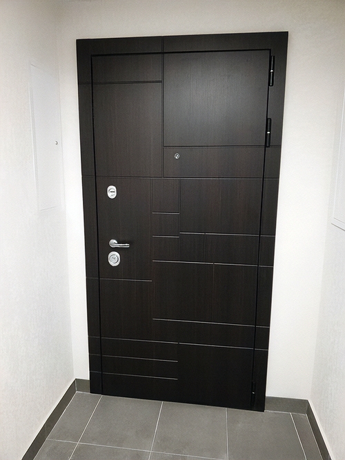 Темно-коричневая плита МДФ