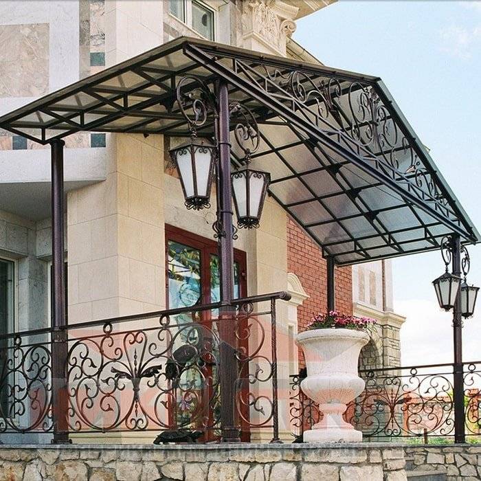 Козырьки над крыльцом Козырьки над крыльцом