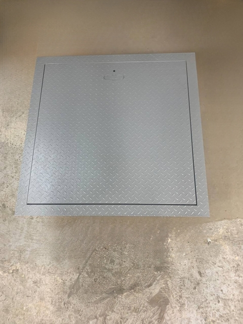 Люк из рельефной стали Люк из рельефной стали