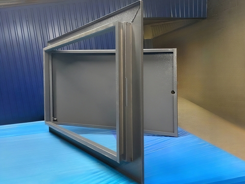 Металлический ревизионный люк Металлический ревизионный люк