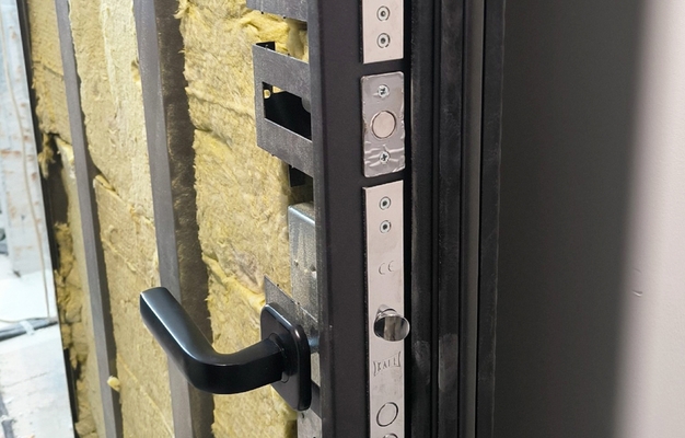 Какие характеристики входной двери отвечают за ее теплоизоляцию? Какие характеристики входной двери отвечают за ее теплоизоляцию?